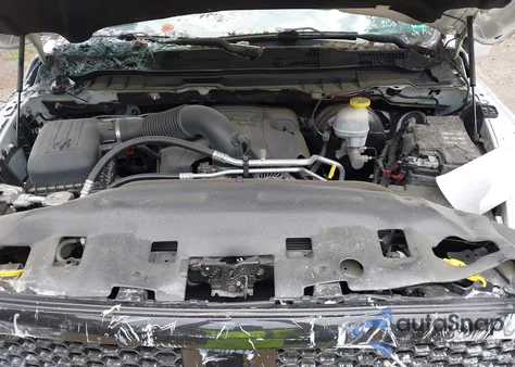 2018 Ram 1500 Night 4X4 5'7 Box z USA, uszkodzony, nr VIN 1C6RR7MT7JS116786